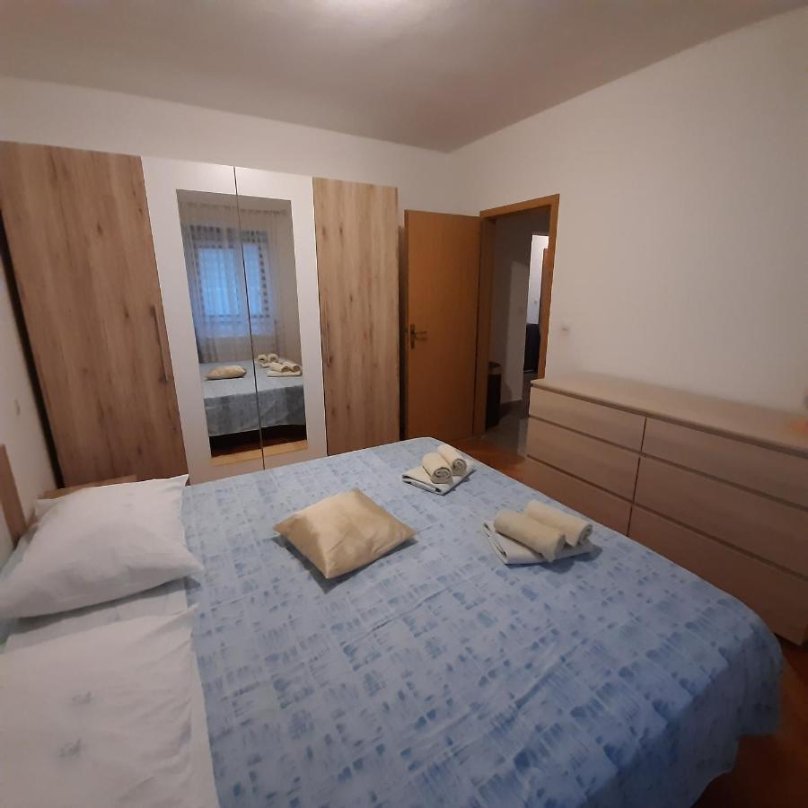 Apartman Nora Омиш Экстерьер фото