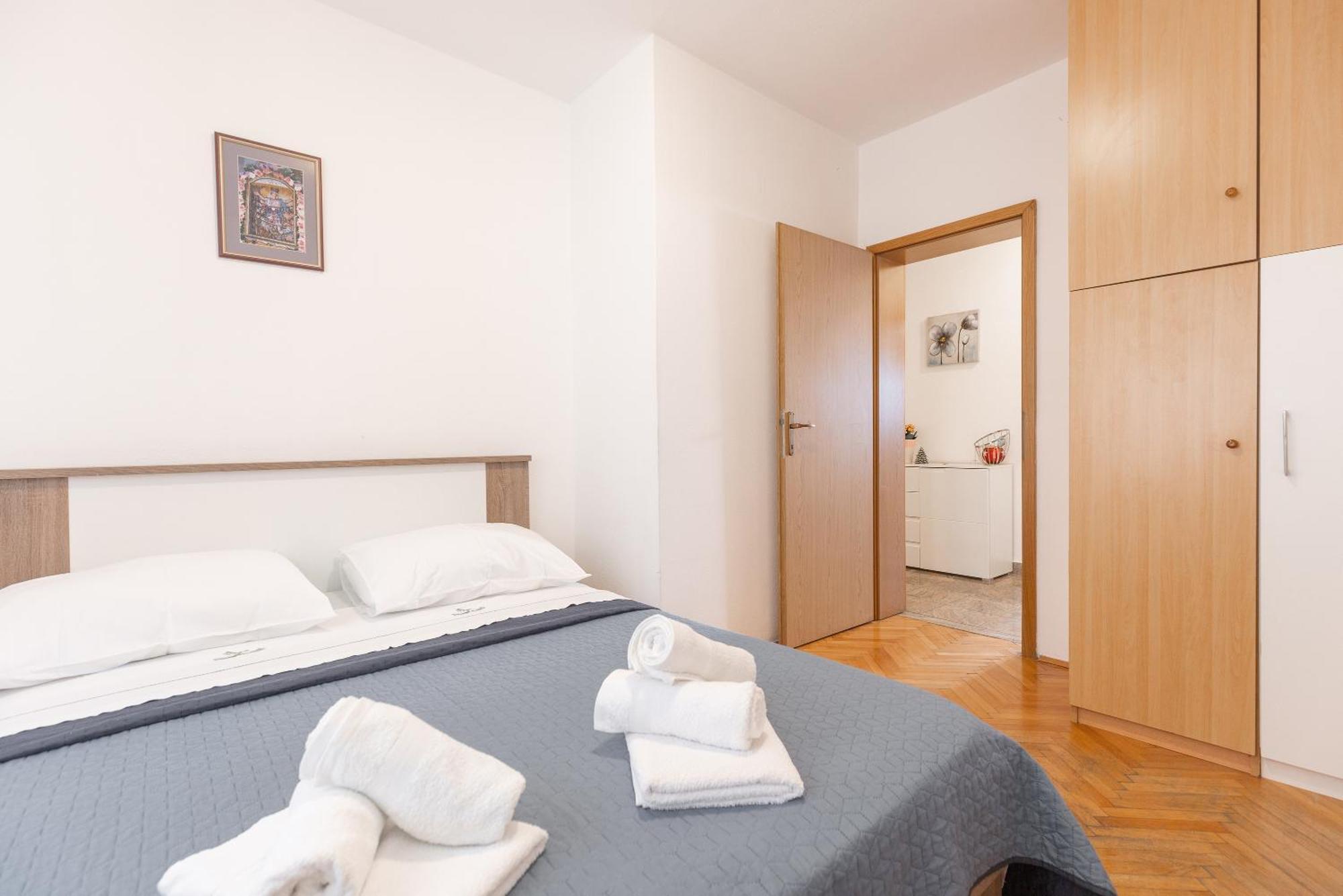 Apartman Nora Омиш Экстерьер фото