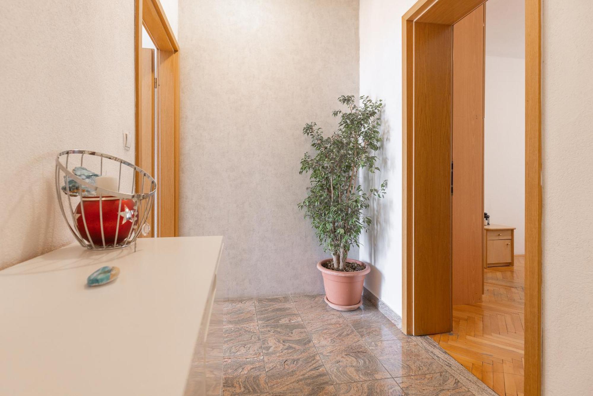 Apartman Nora Омиш Экстерьер фото