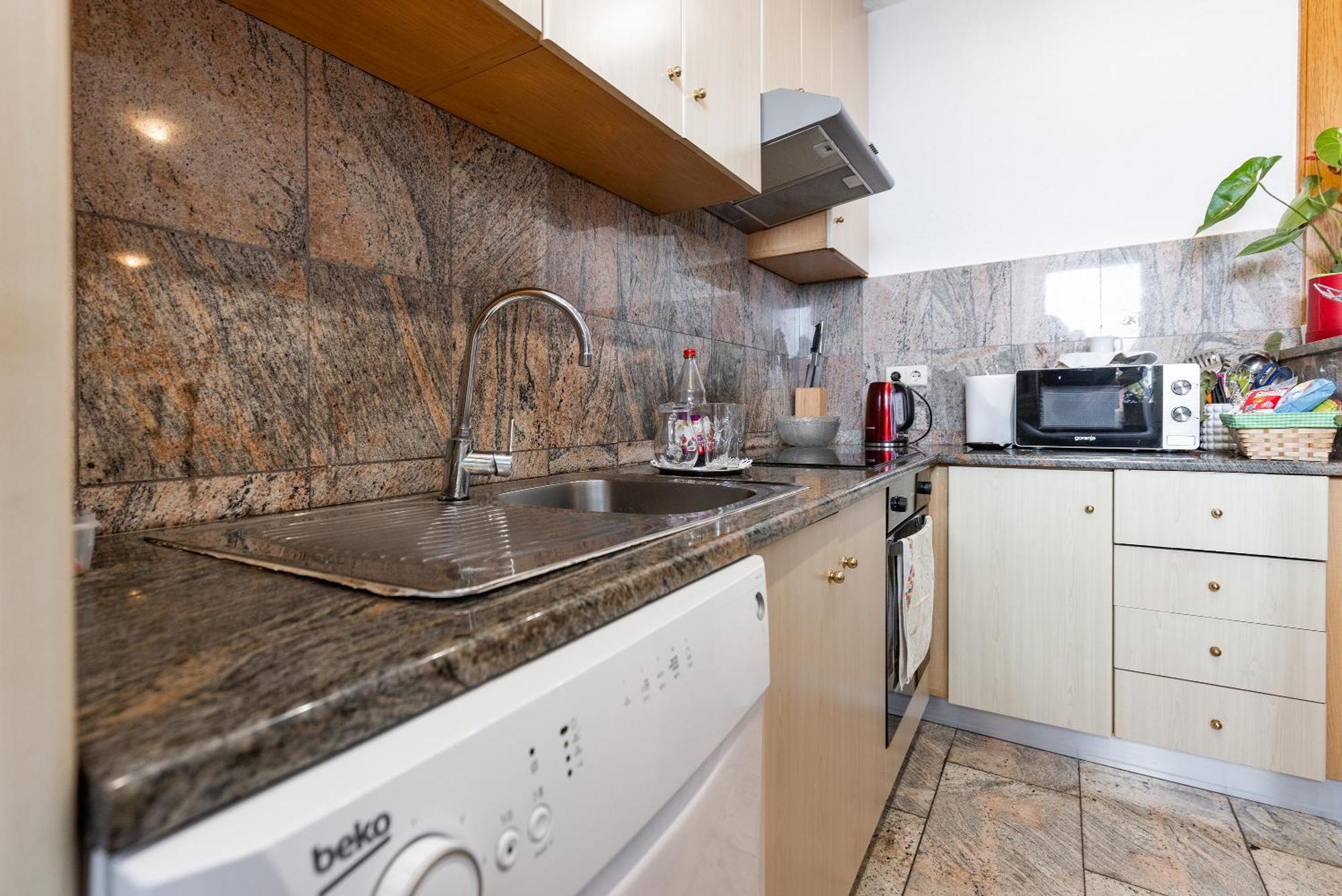 Apartman Nora Омиш Экстерьер фото